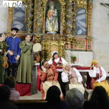 El grupo de teatro Lazarillo de Tormes representa en El Manzano su obra ‘Buscando a Nebrija’