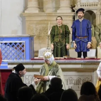 Villoria aplaude “Buscando a Nebrija”, un recorrido teatral de la vida del humanista