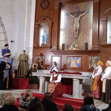 La Diputación mantiene su oferta a los municipios para disfrutar este año de la obra teatral ‘Buscando a Nebrija’