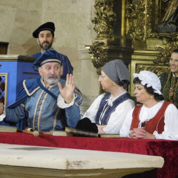 ‘Buscando a Nebrija’ sigue su recorrido teatral por la provincia