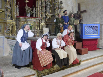 ‘Buscando a Nebrija’ sigue arrancando aplausos por la provincia salmantina (Sequeros)