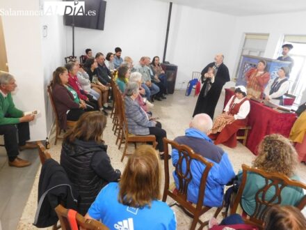 Martinamor acoge con entusiasmo la obra ‘Buscando a Nebrija’