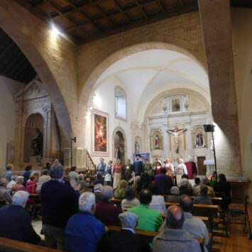 Aldearrubia disfruta con la obra de teatro «Buscando a Nebrija»