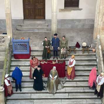 Treinta nuevos municipios acogerán la obra teatral ‘Buscando a Nebrija’