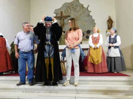 Espeja acoge la representación de «Buscando a Nebrija» en su iglesia parroquial