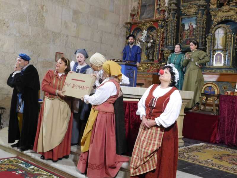 La obra sobre el humanista español Nebrija cautiva al público en Castellanos de Villiquera