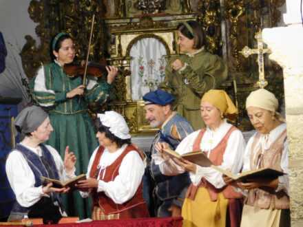 ‘Buscando a Nebrija’ deslumbra en la histórica iglesia de Aldeanueva de la Sierra