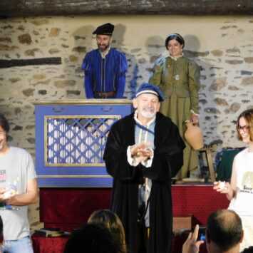 El Grupo de Teatro Lazarillo de Tormes representa ‘Buscando a Nebrija’ en Valero