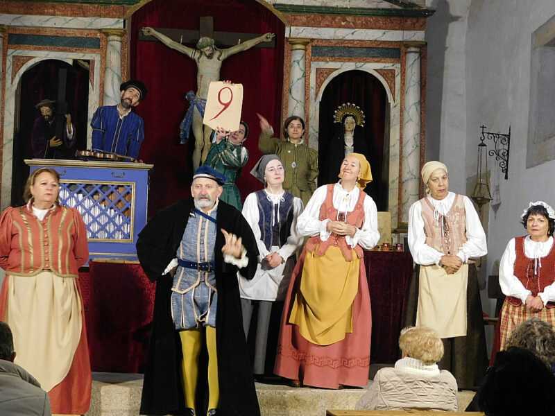 El montaje teatral «Buscando a Nebrija» llega a Robleda